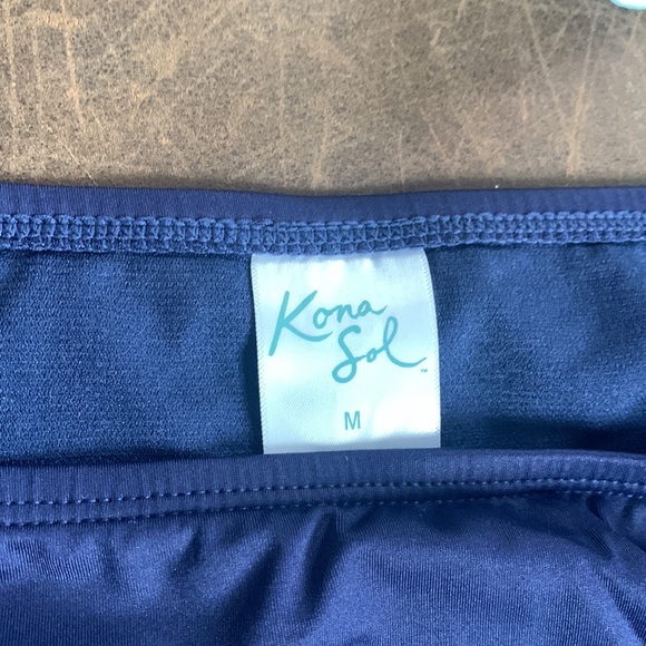 🤩 Bikini Set! - Picture 2 of 4